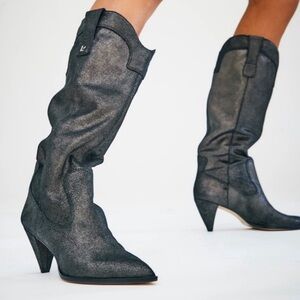 NEW Larroude Louise Boot Metallic Oil Slick
Shine Suede Cowboy Boots Size 6